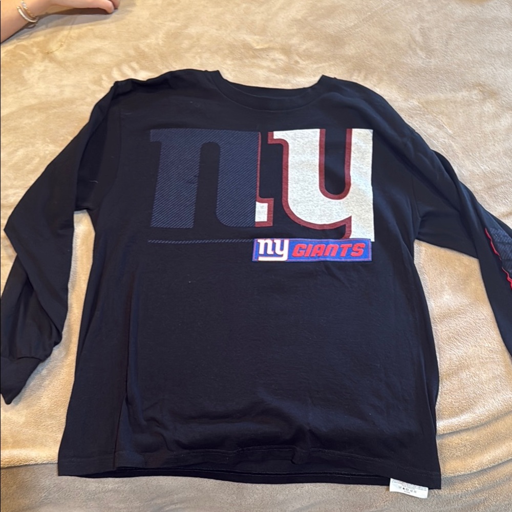 NEW YORK GIANTS Majestic Black Long Sleeve Tee with Graphic Design